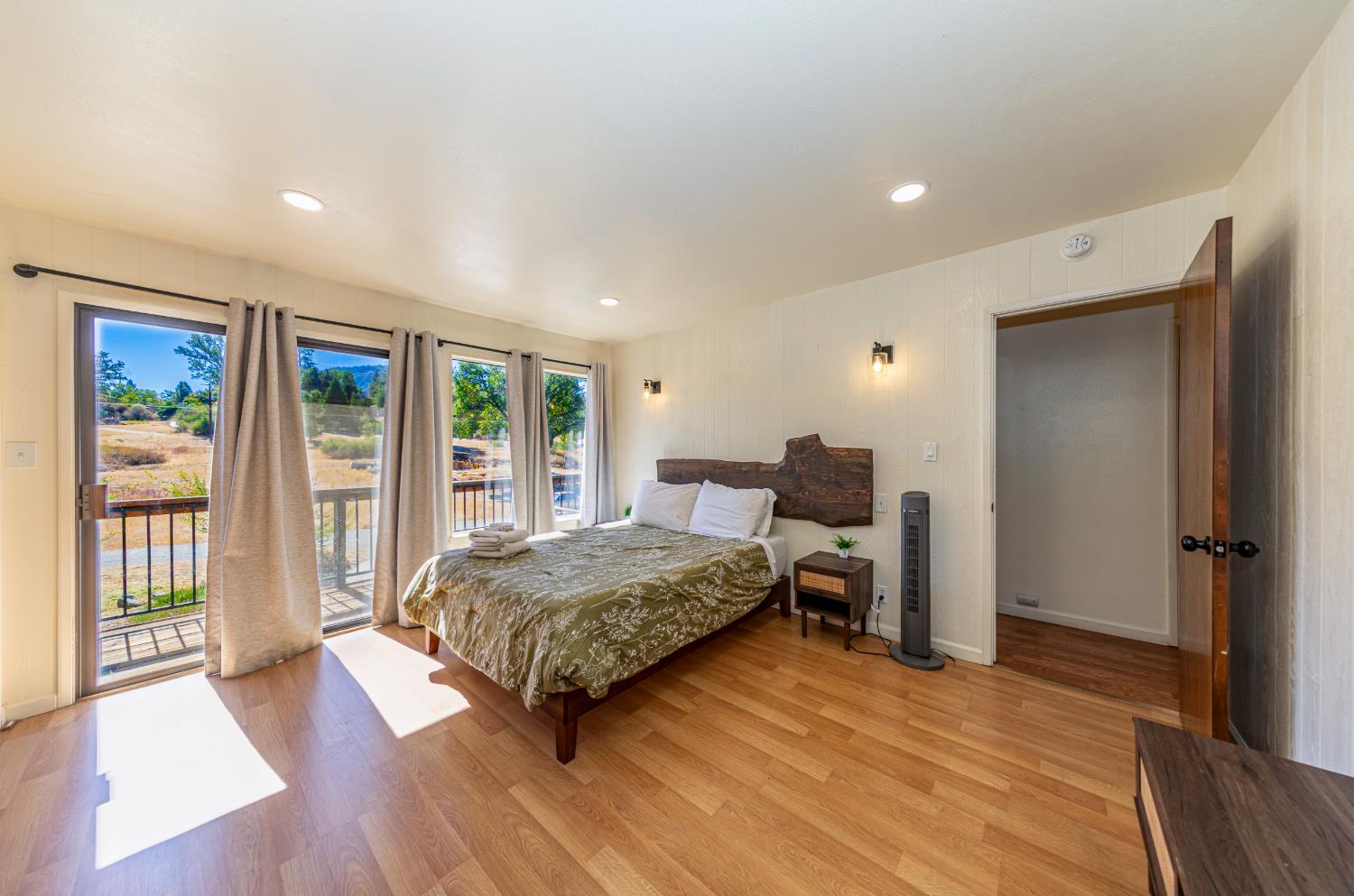 41133 41129 Highway 49, Oakhurst, CA 93644