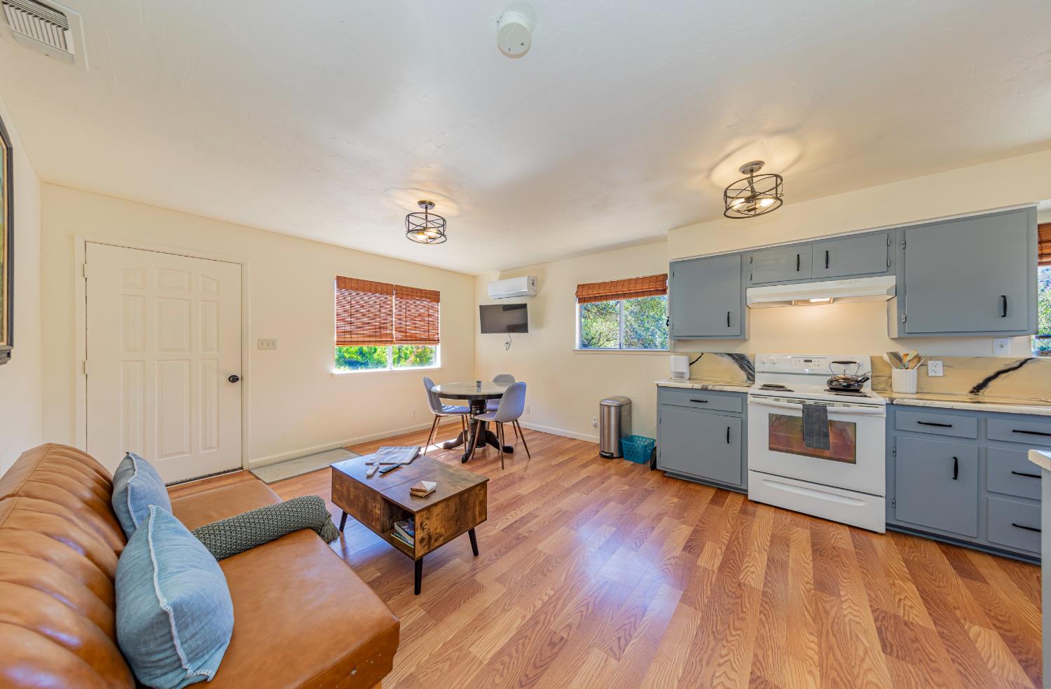 41133 41129 Highway 49, Oakhurst, CA 93644
