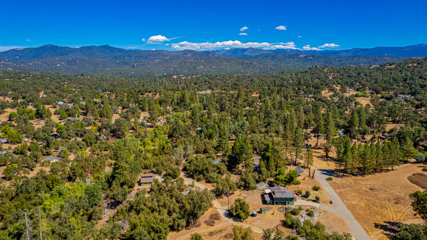 41133 41129 Highway 49, Oakhurst, CA 93644