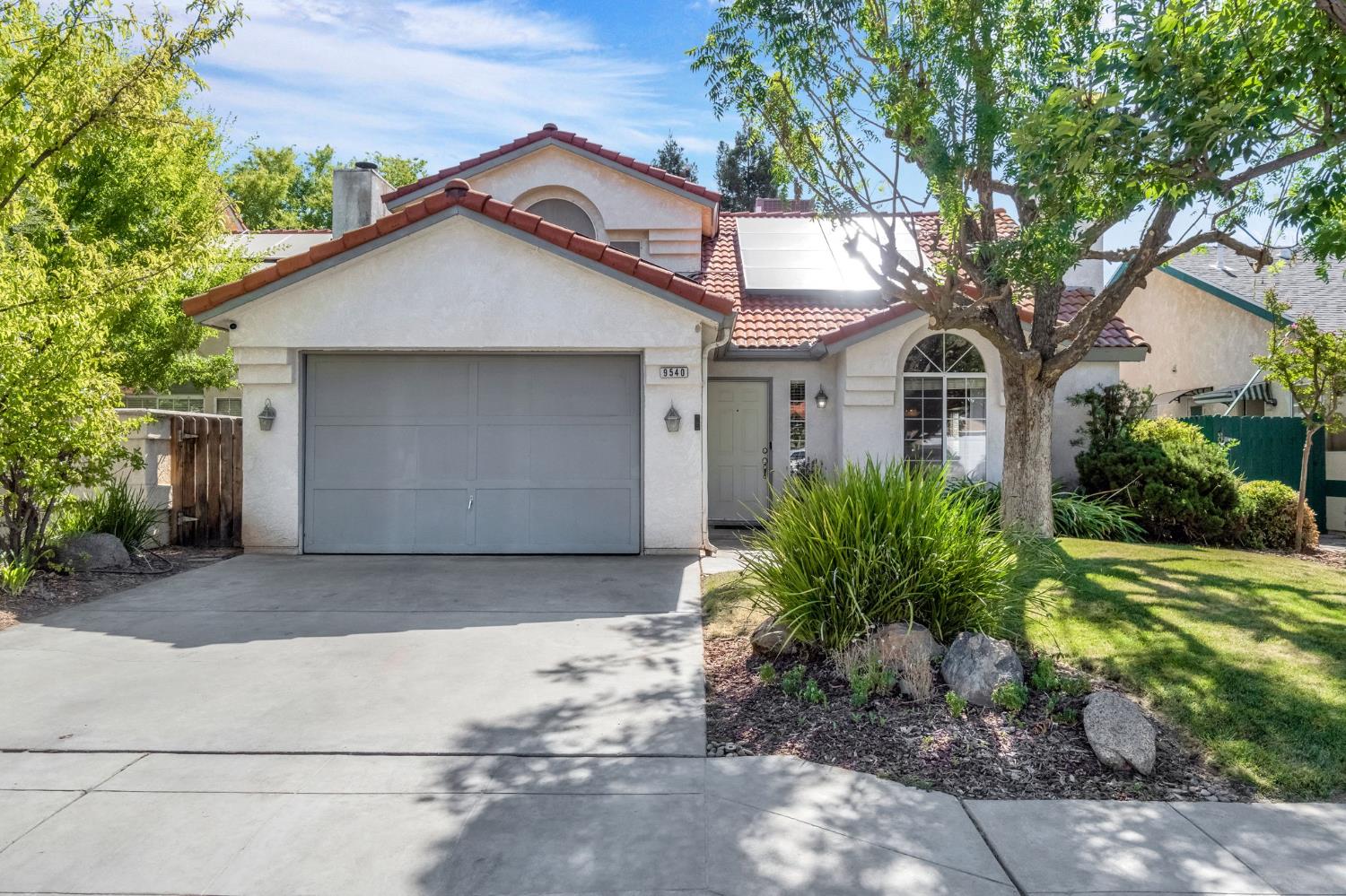 9540 N 10Th St, Fresno, CA 93720