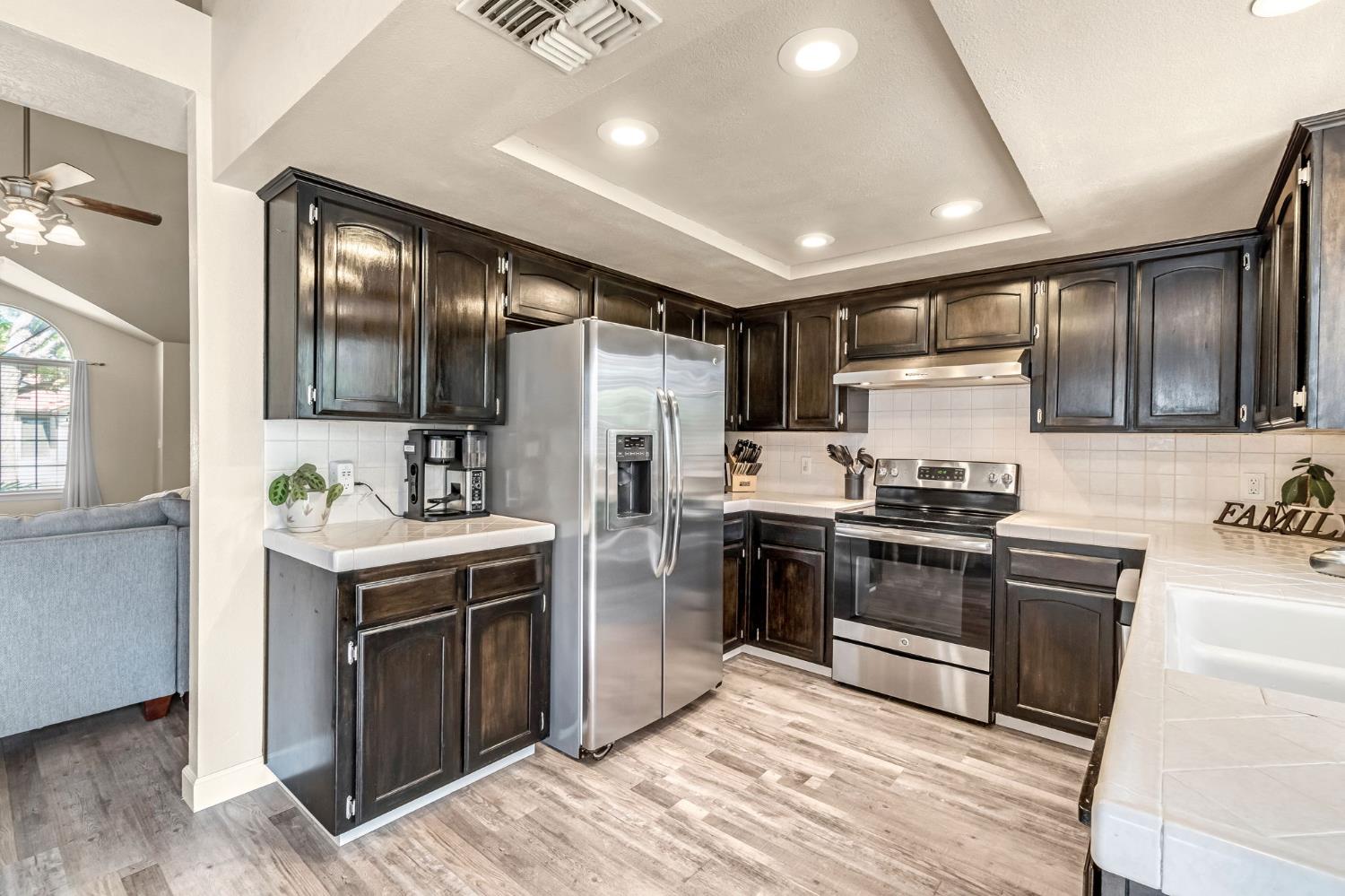 9540 N 10Th St, Fresno, CA 93720