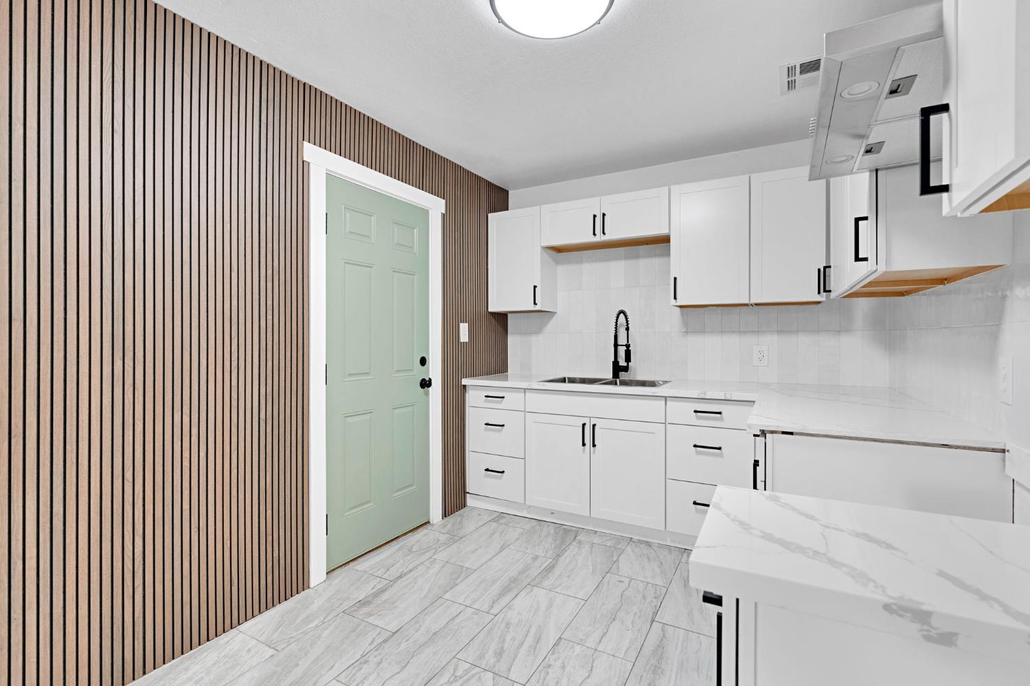 8753 E Ostler St, Selma, CA 93662