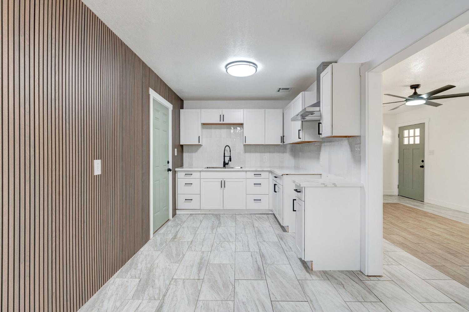 8753 E Ostler St, Selma, CA 93662