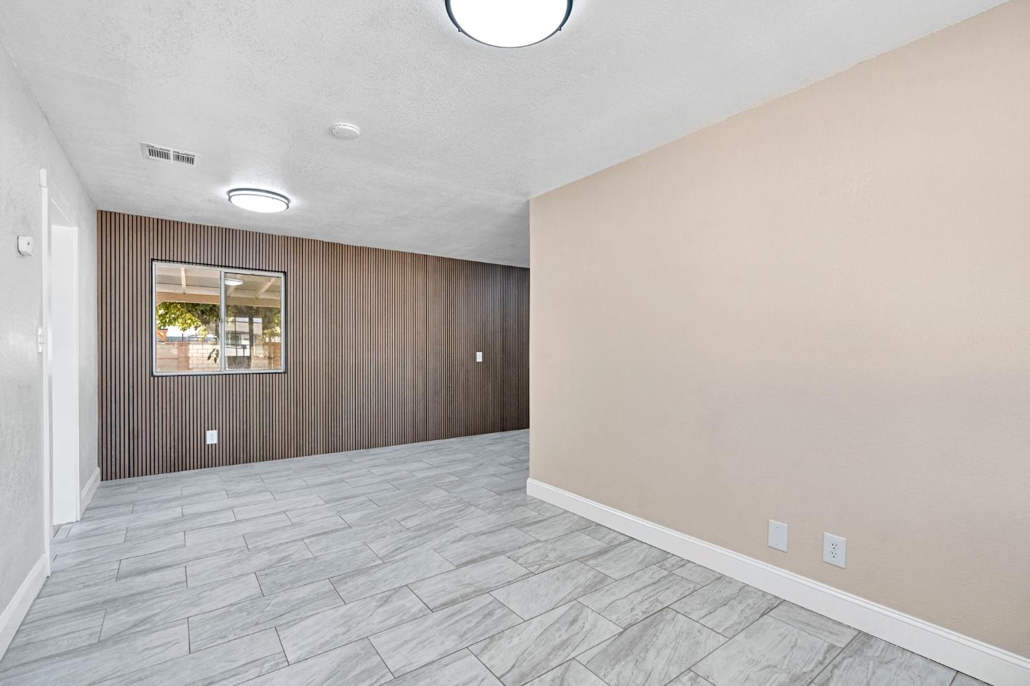 8753 E Ostler St, Selma, CA 93662