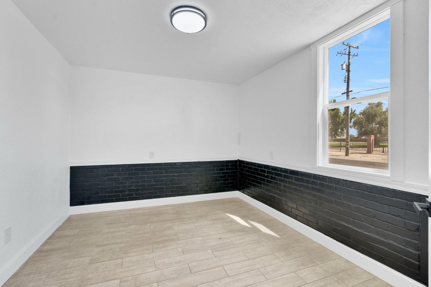 8753 E Ostler St, Selma, CA 93662