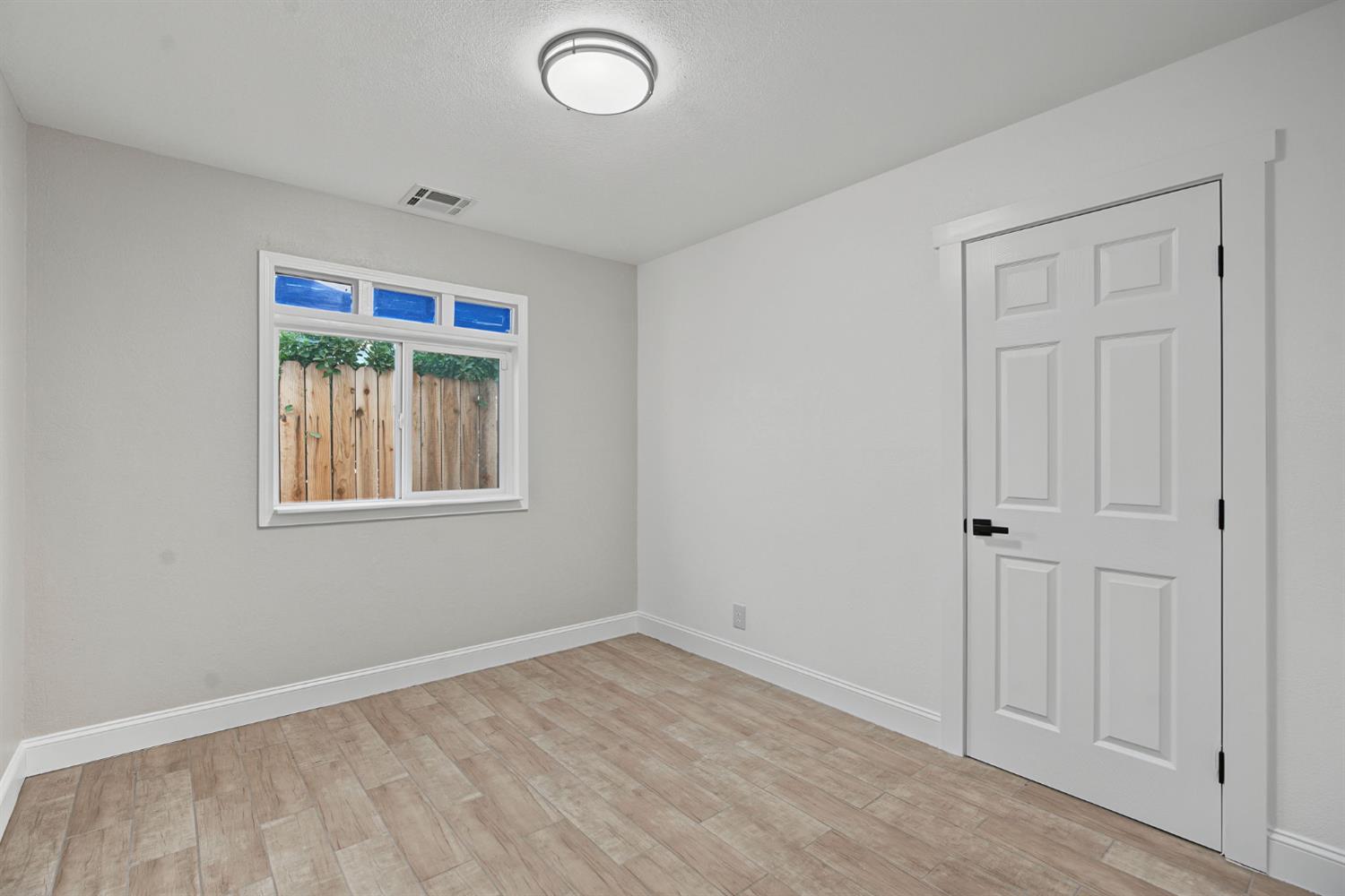 8753 E Ostler St, Selma, CA 93662
