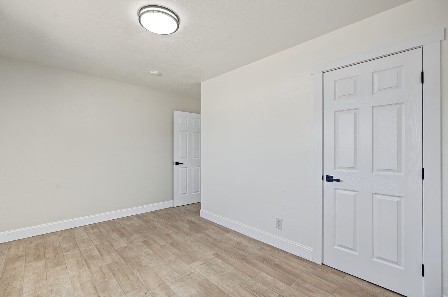 8753 E Ostler St, Selma, CA 93662