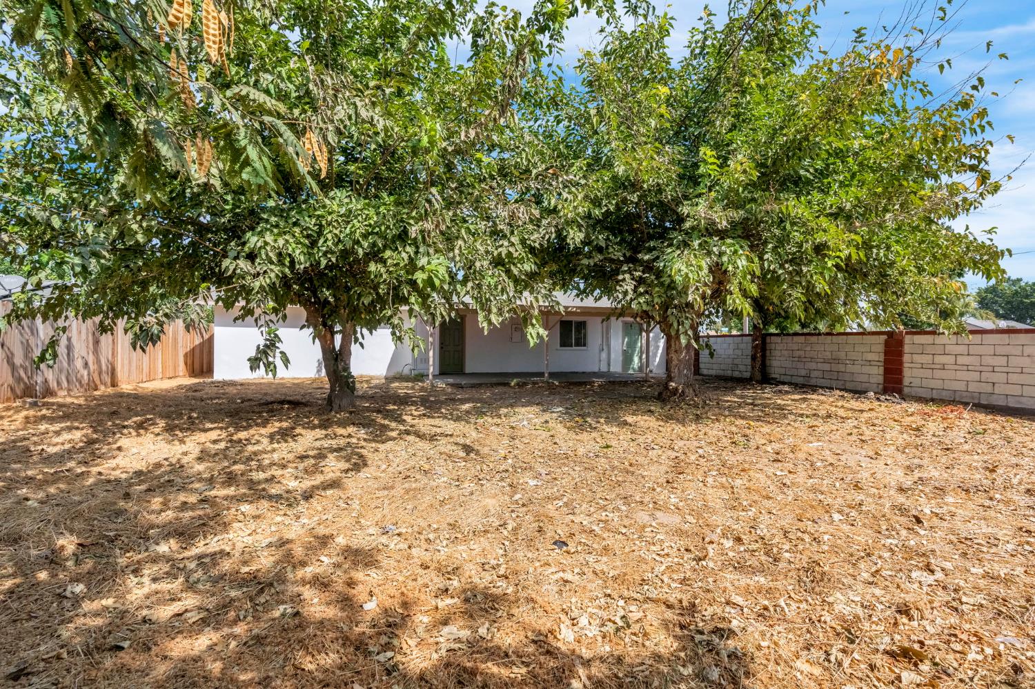 8753 E Ostler St, Selma, CA 93662