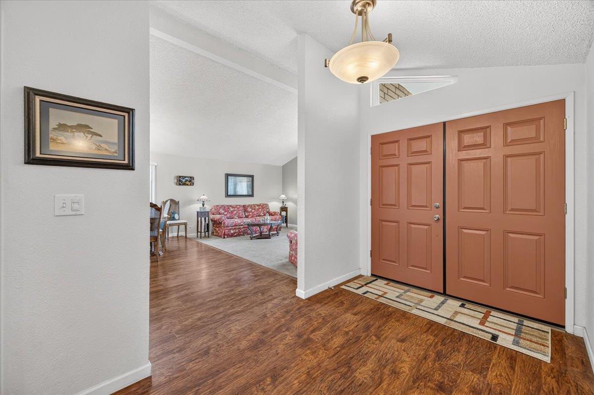 56 Burl Ave, Clovis, CA 93611