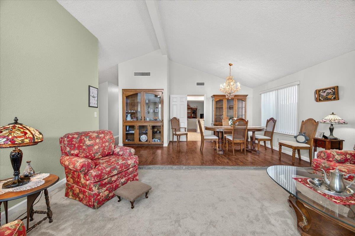 56 Burl Ave, Clovis, CA 93611