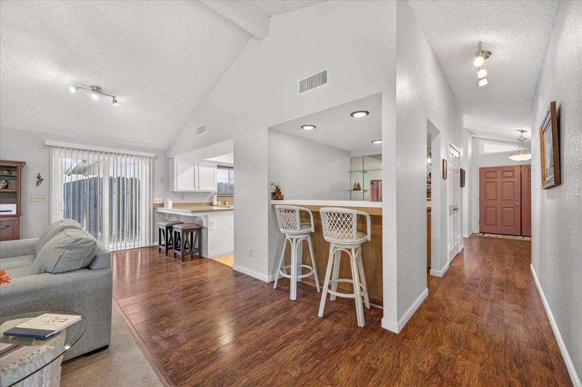 56 Burl Ave, Clovis, CA 93611