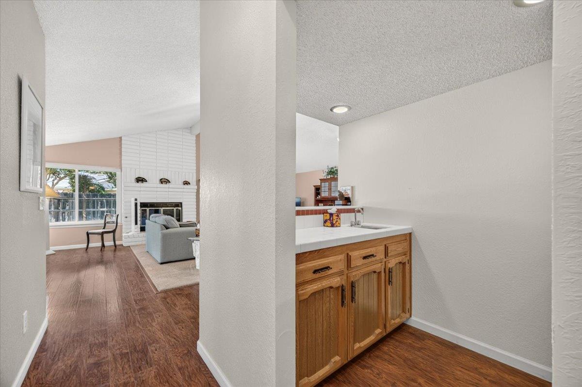 56 Burl Ave, Clovis, CA 93611