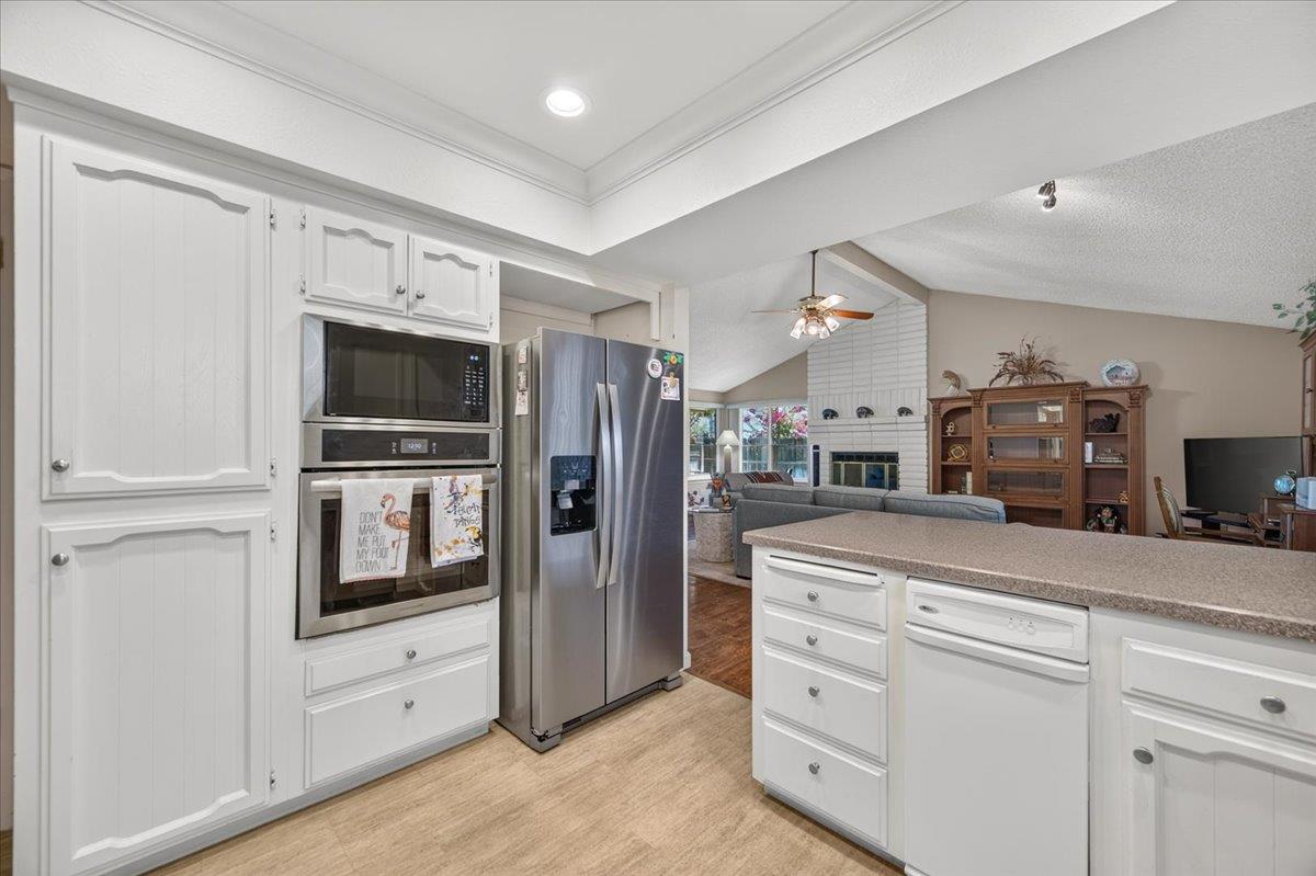 56 Burl Ave, Clovis, CA 93611