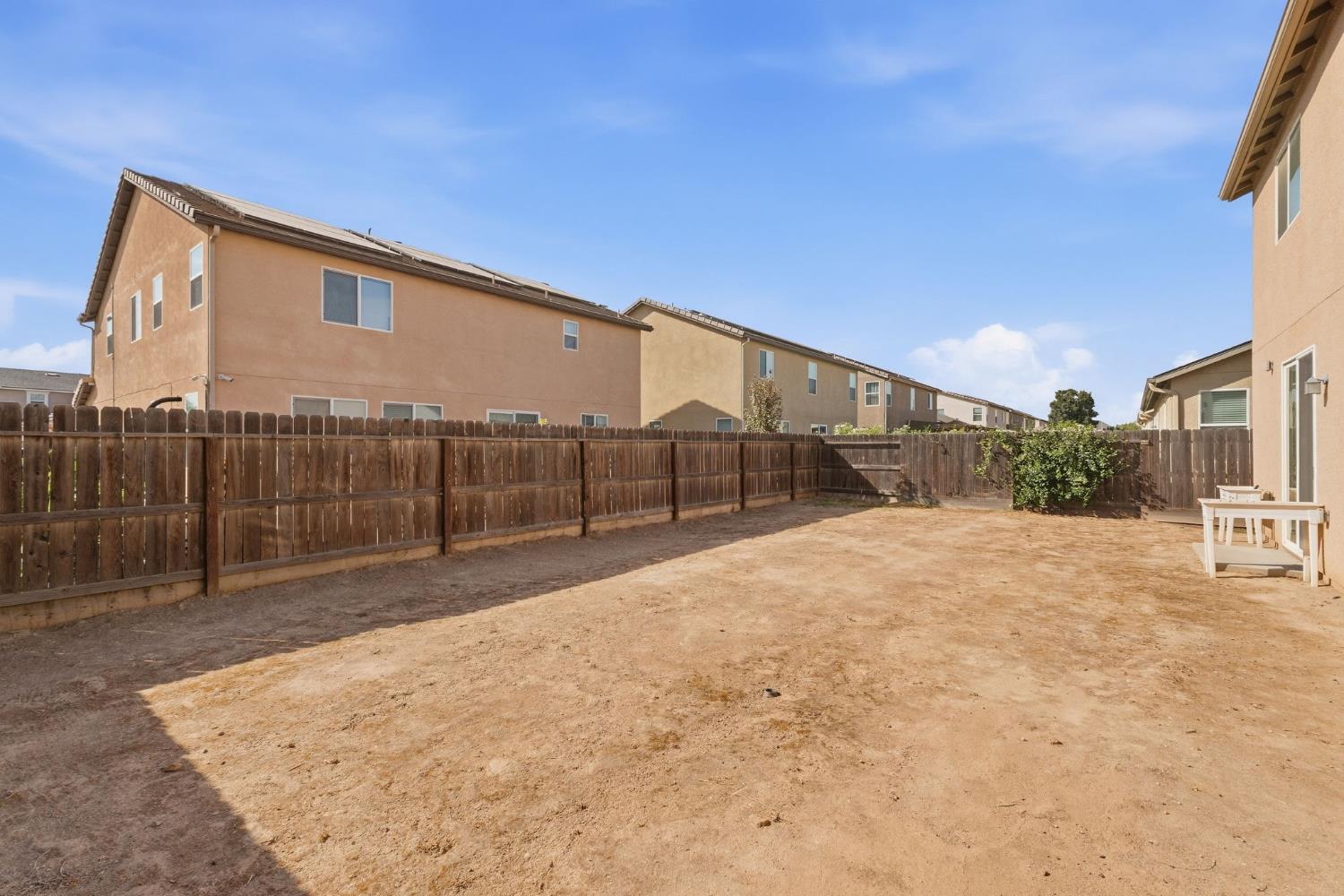 7099 N Shiraz Ave, Fresno, CA 93722