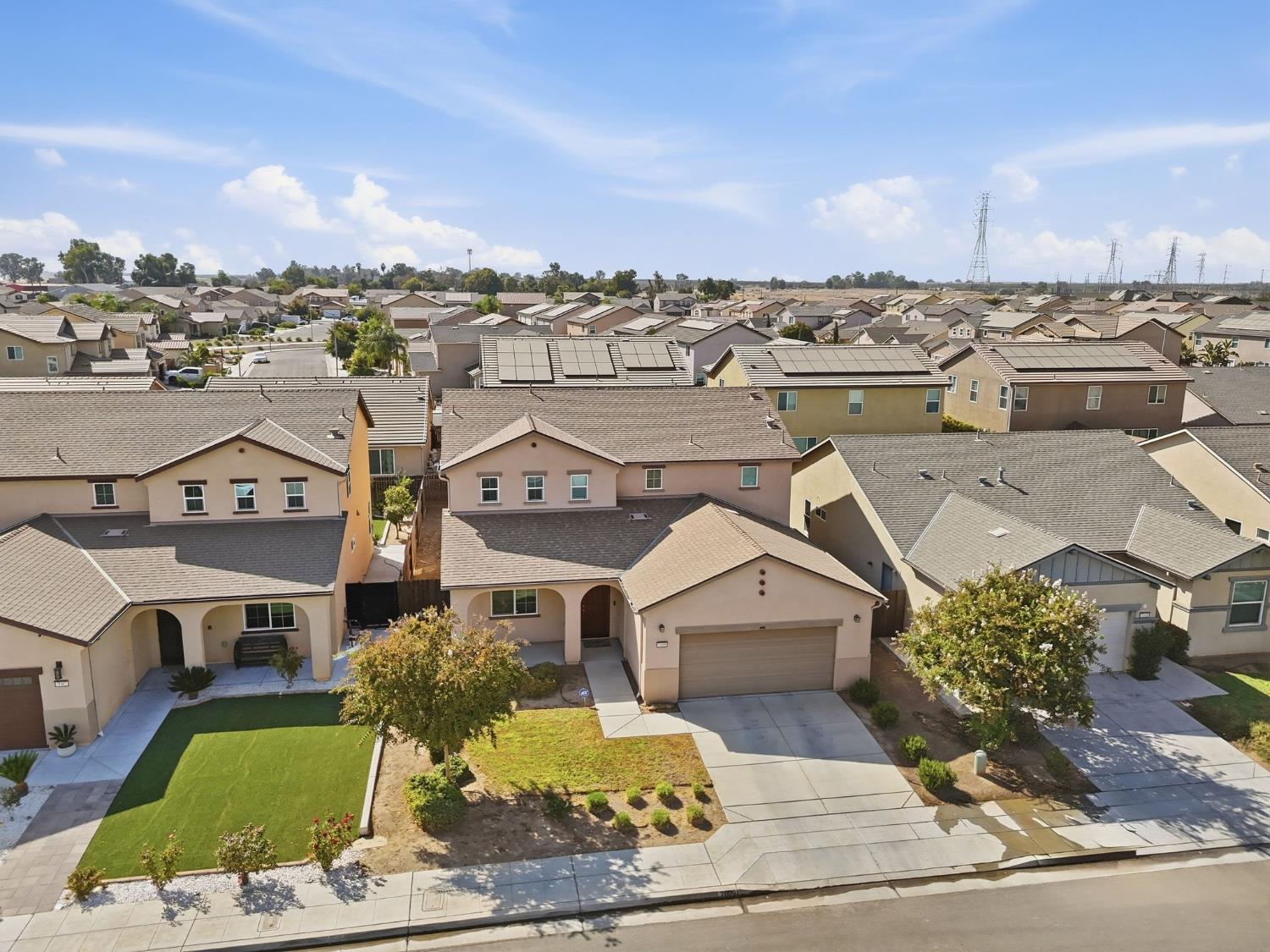 7099 N Shiraz Ave, Fresno, CA 93722