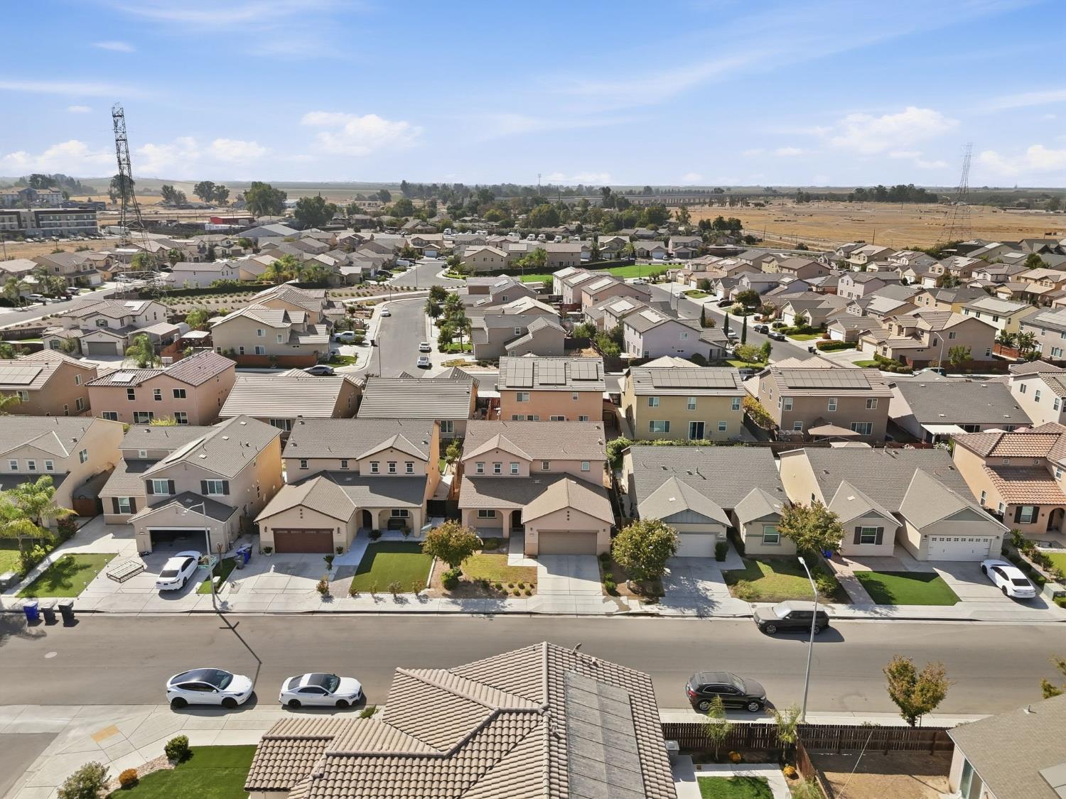 7099 N Shiraz Ave, Fresno, CA 93722