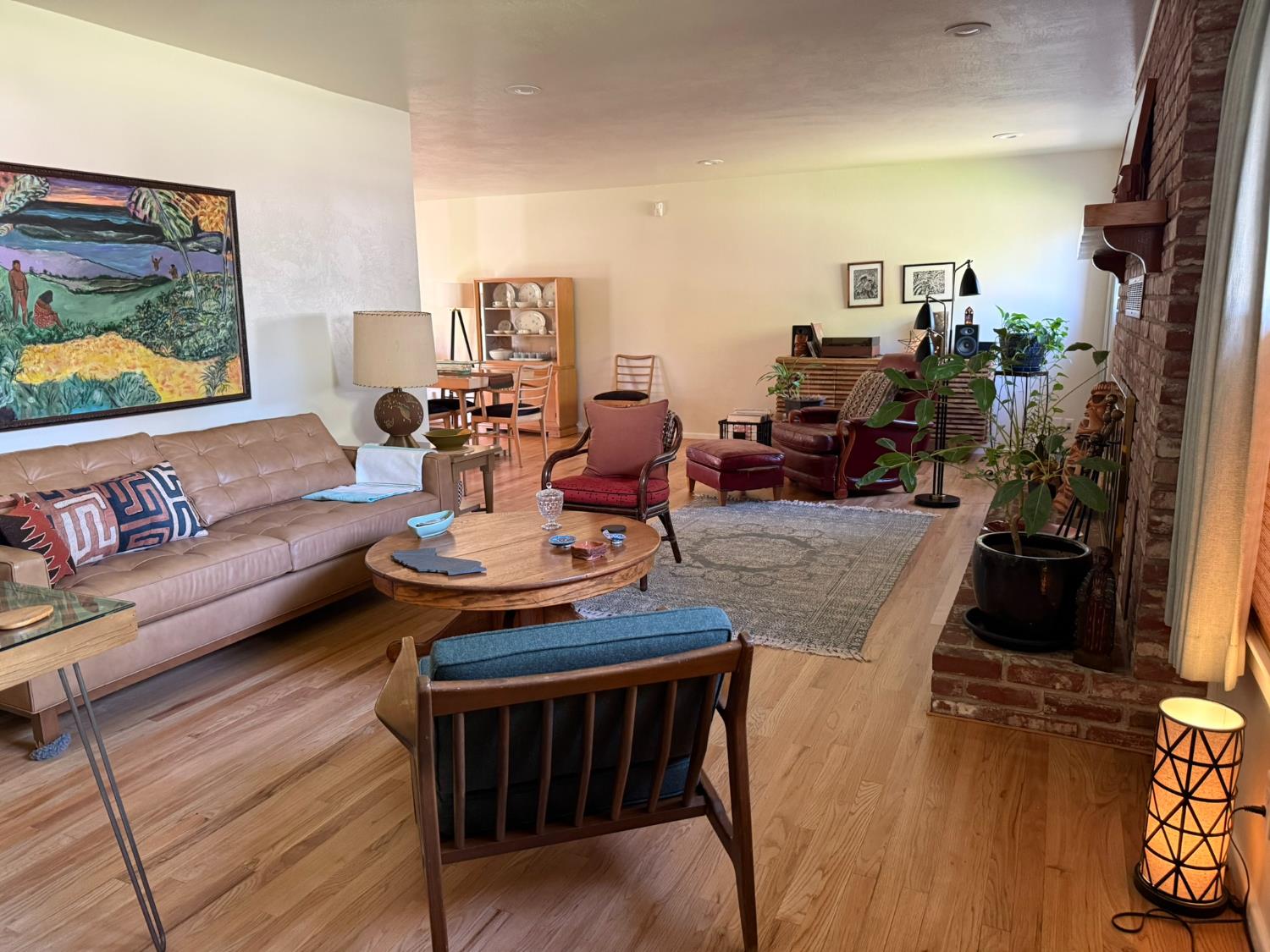 213 Hilton St, Madera, CA 93637