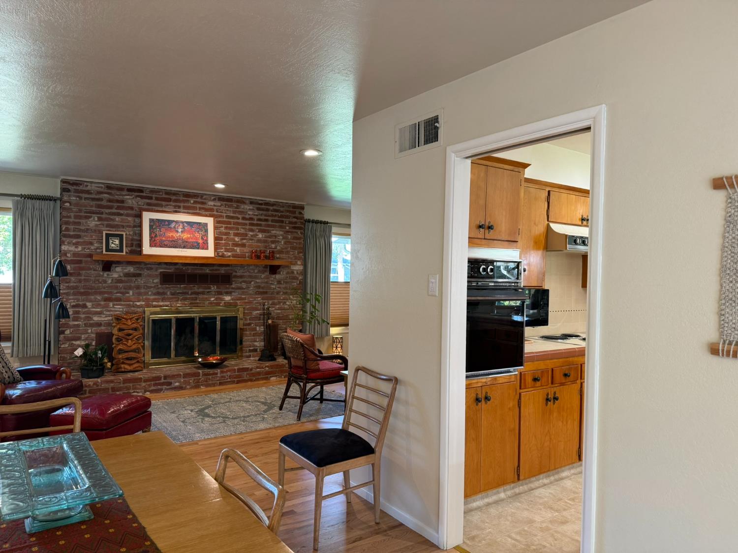 213 Hilton St, Madera, CA 93637