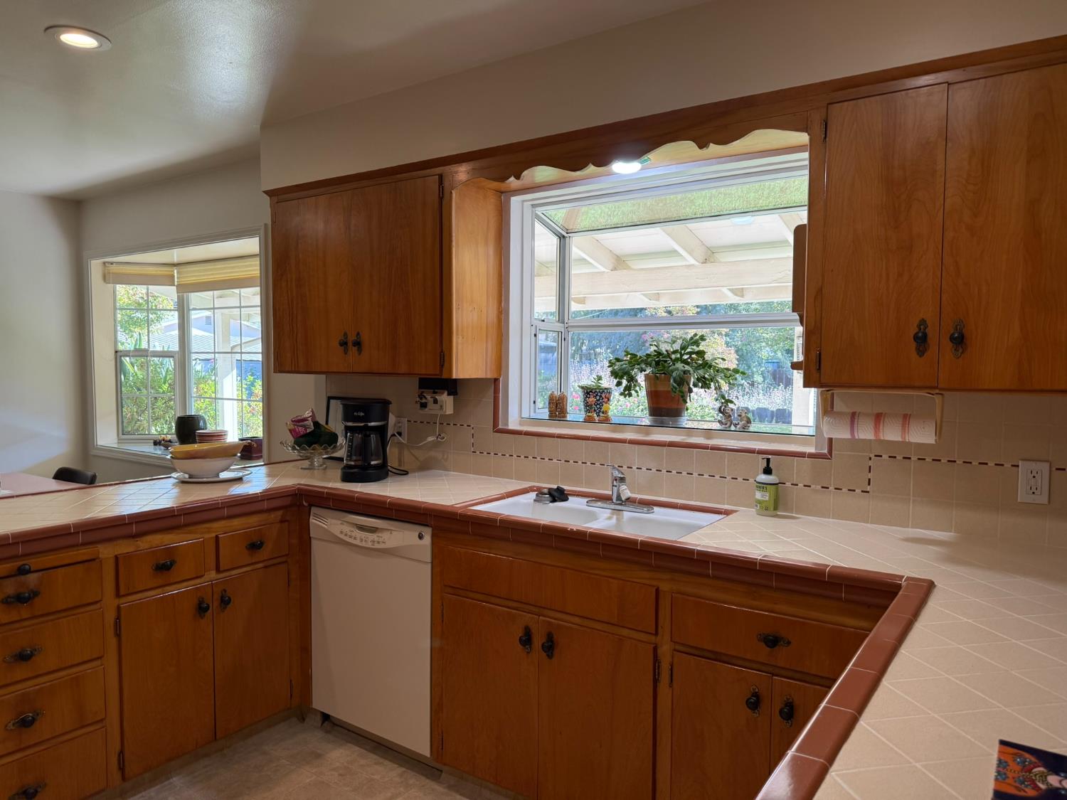 213 Hilton St, Madera, CA 93637
