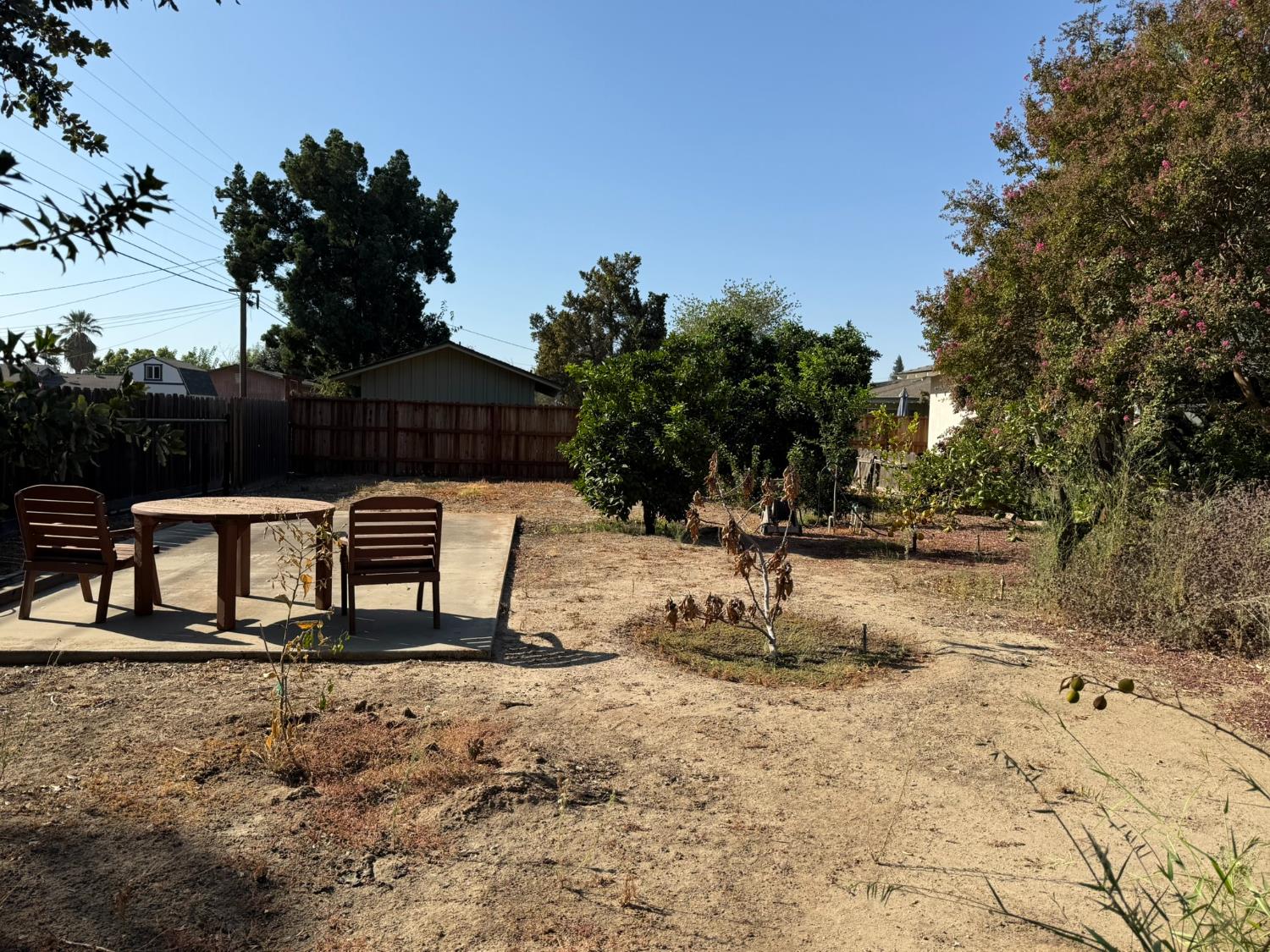 213 Hilton St, Madera, CA 93637