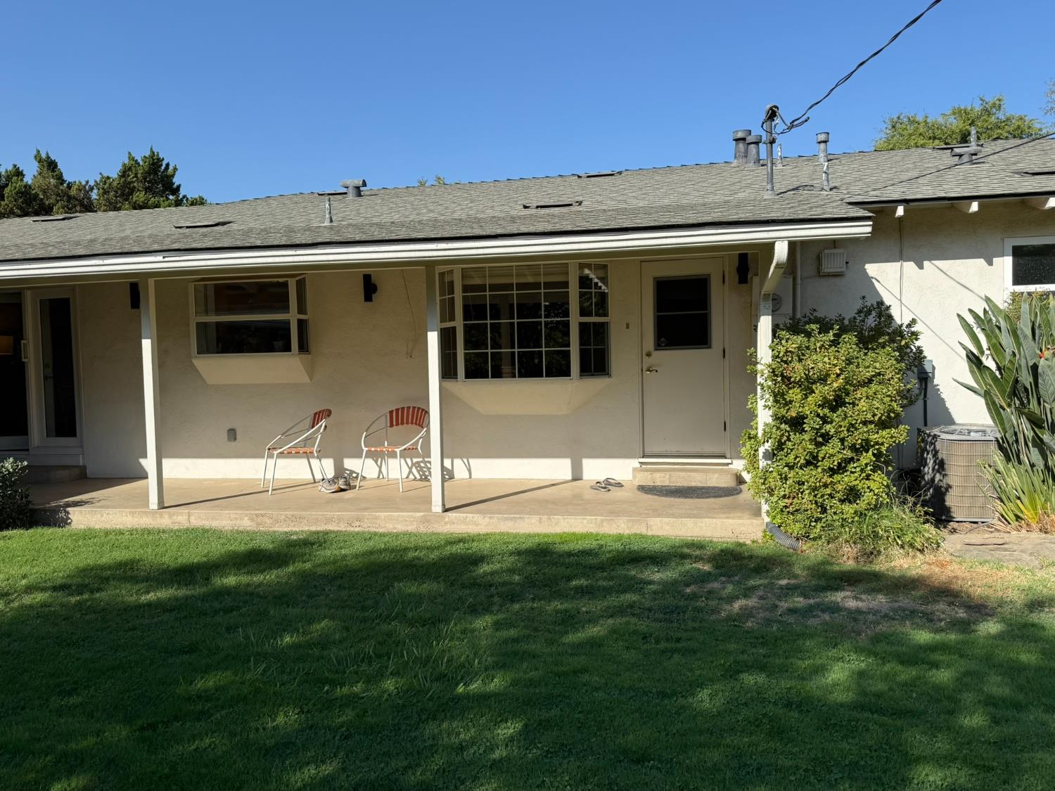 213 Hilton St, Madera, CA 93637
