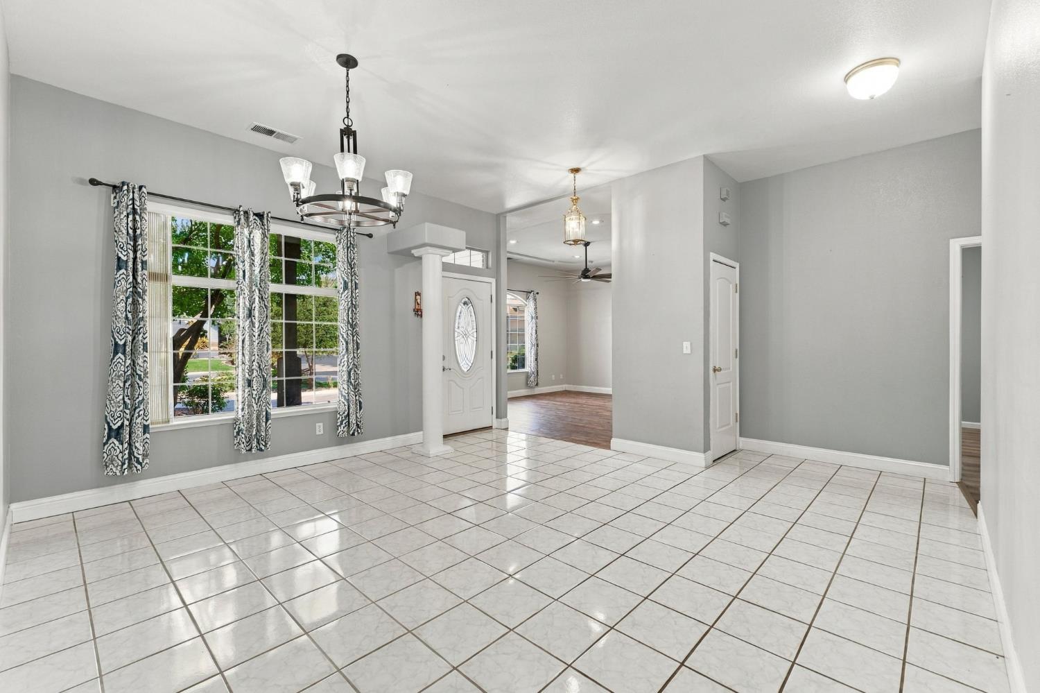2074 Calimyrna Ave, Clovis, CA 93611