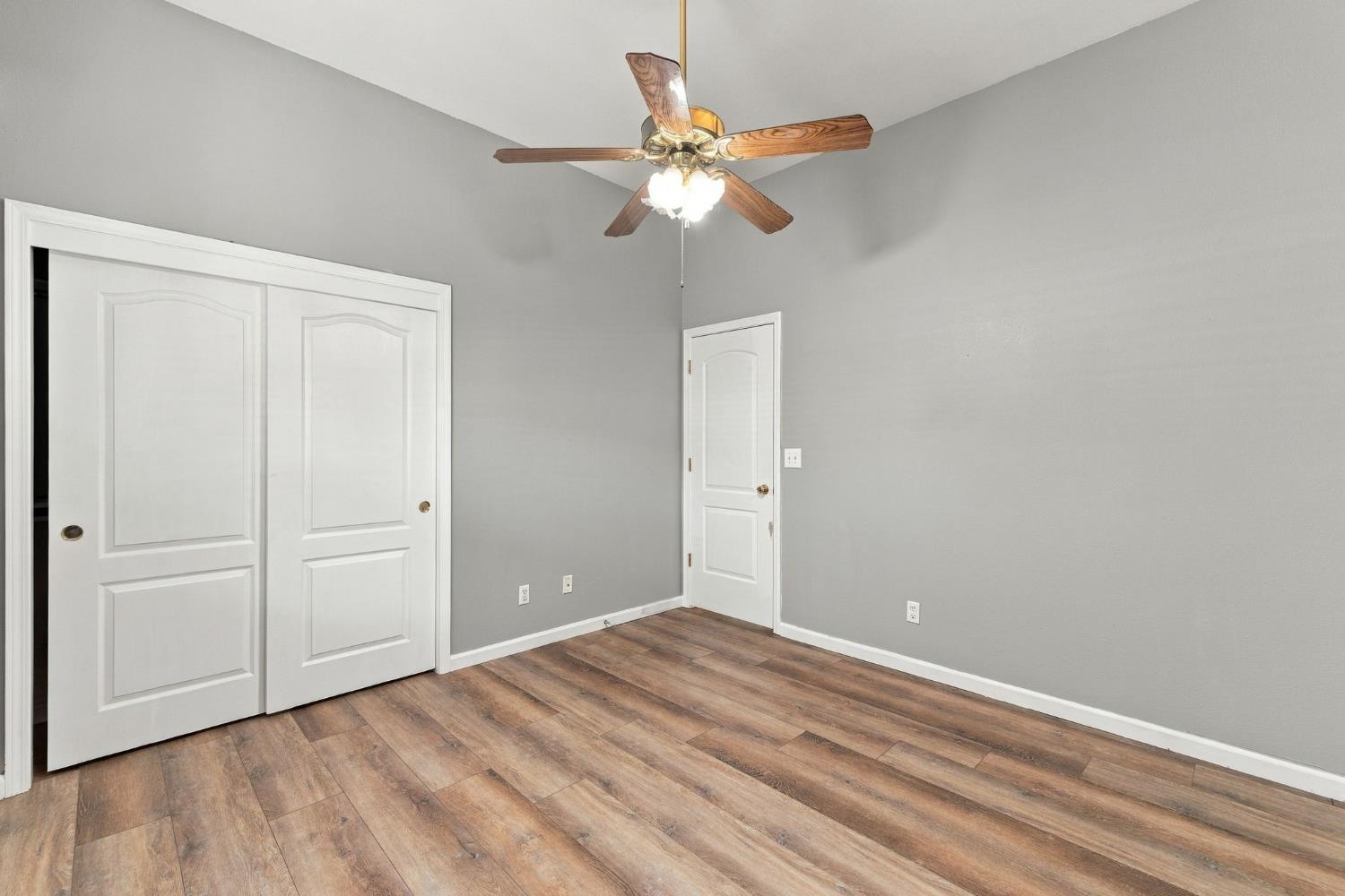 2074 Calimyrna Ave, Clovis, CA 93611