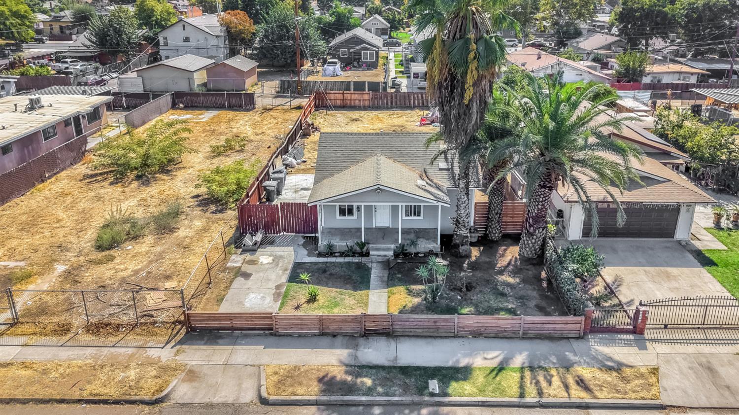2258 E Clay Ave, Fresno, CA 93701