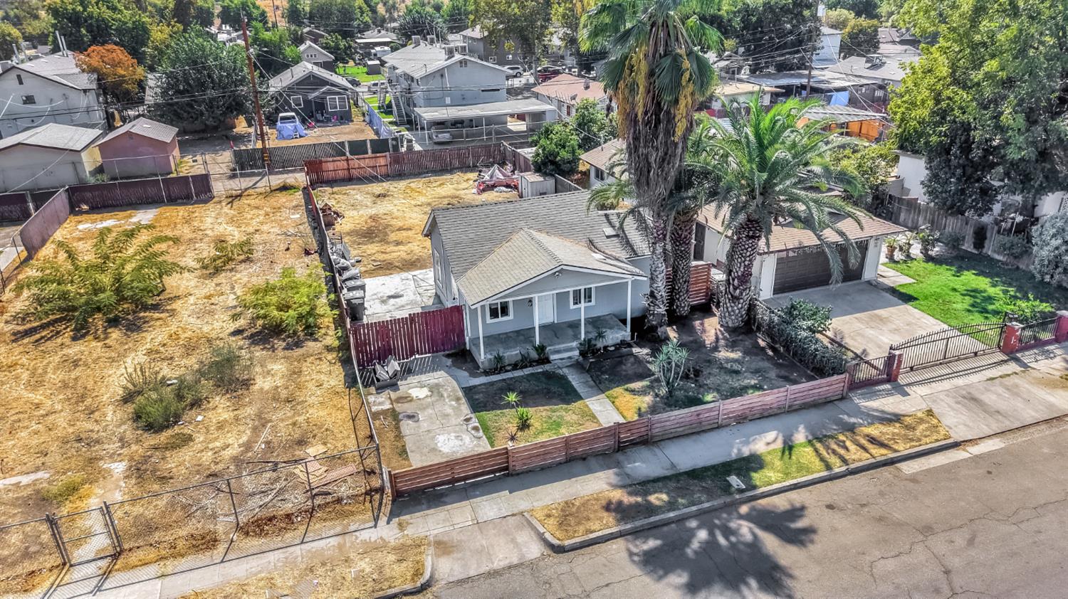 2258 E Clay Ave, Fresno, CA 93701