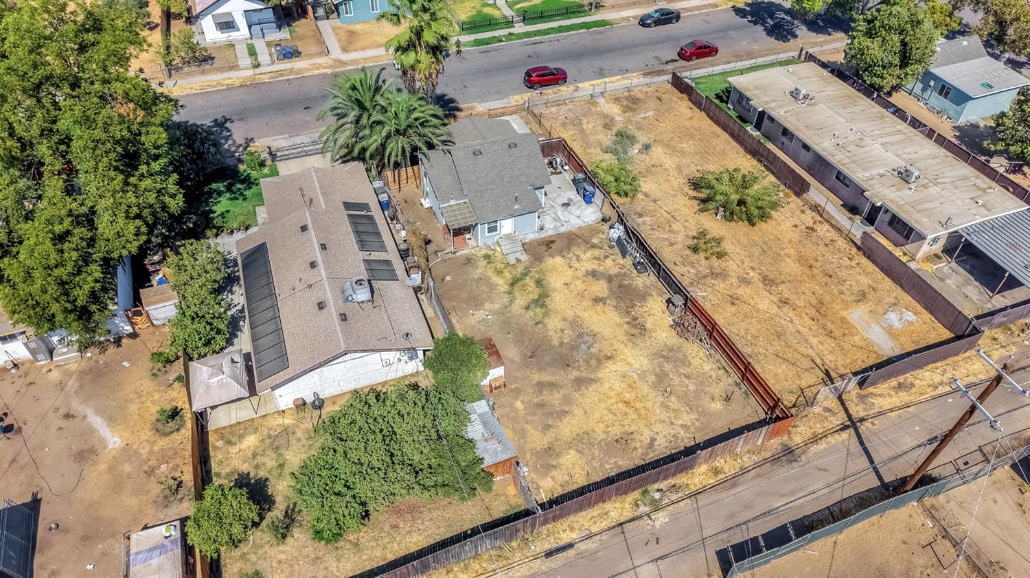 2258 E Clay Ave, Fresno, CA 93701