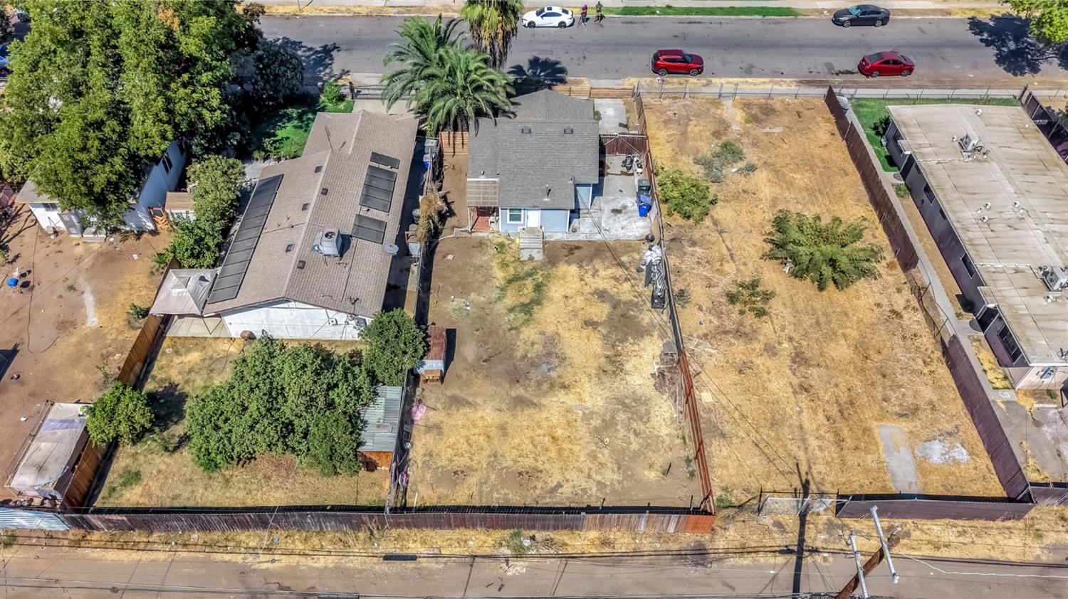 2258 E Clay Ave, Fresno, CA 93701