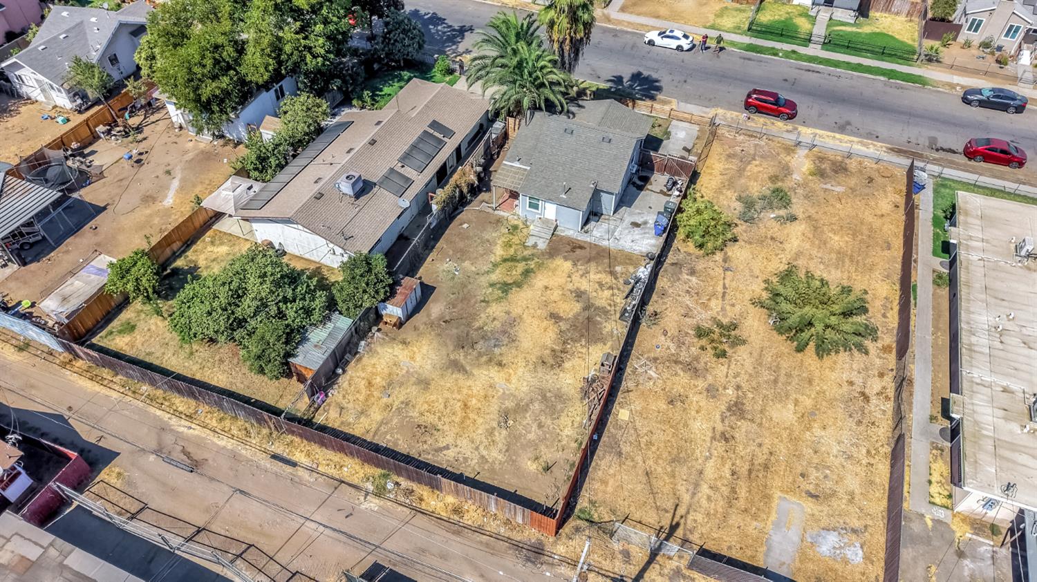 2258 E Clay Ave, Fresno, CA 93701