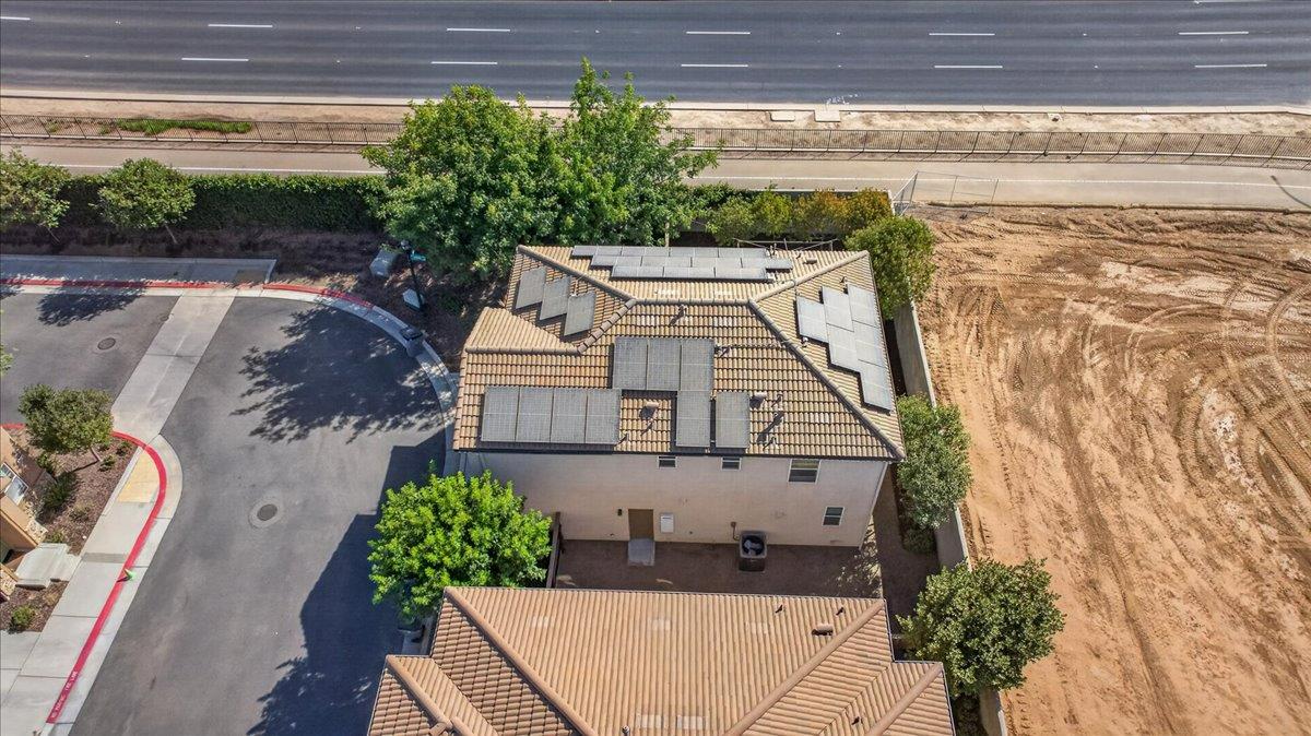 7003 N Harmony Dr, Fresno, CA 93711