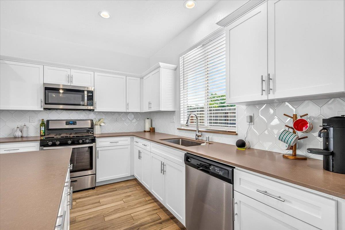 6050 W Swift Ave, Fresno, CA 93723
