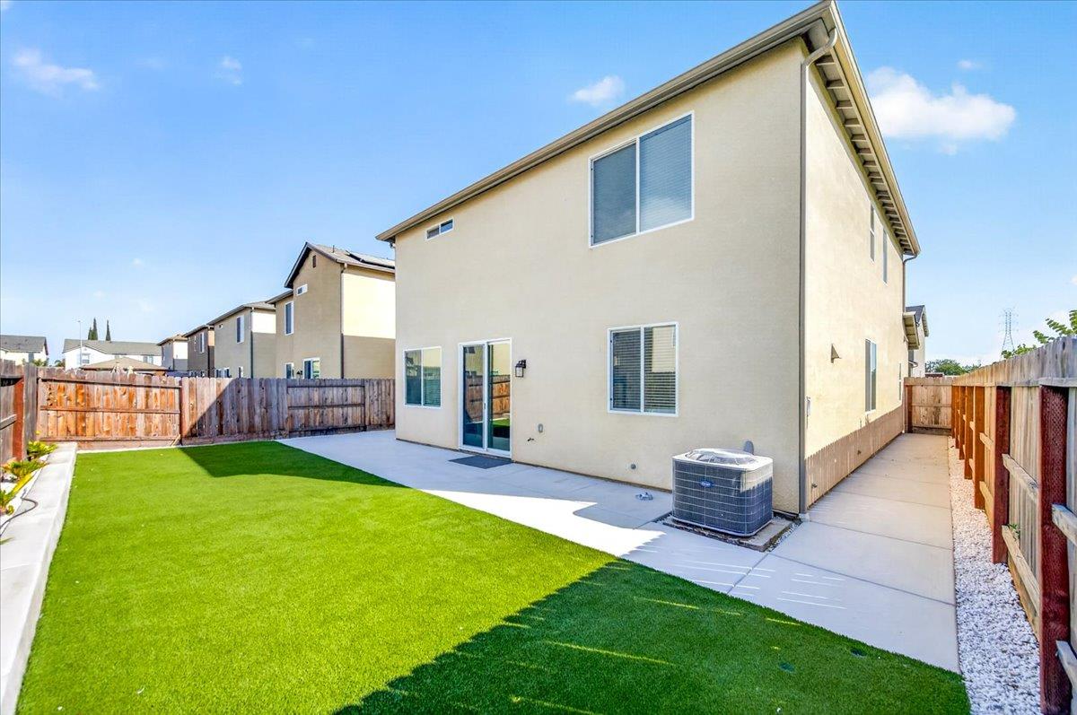 6050 W Swift Ave, Fresno, CA 93723