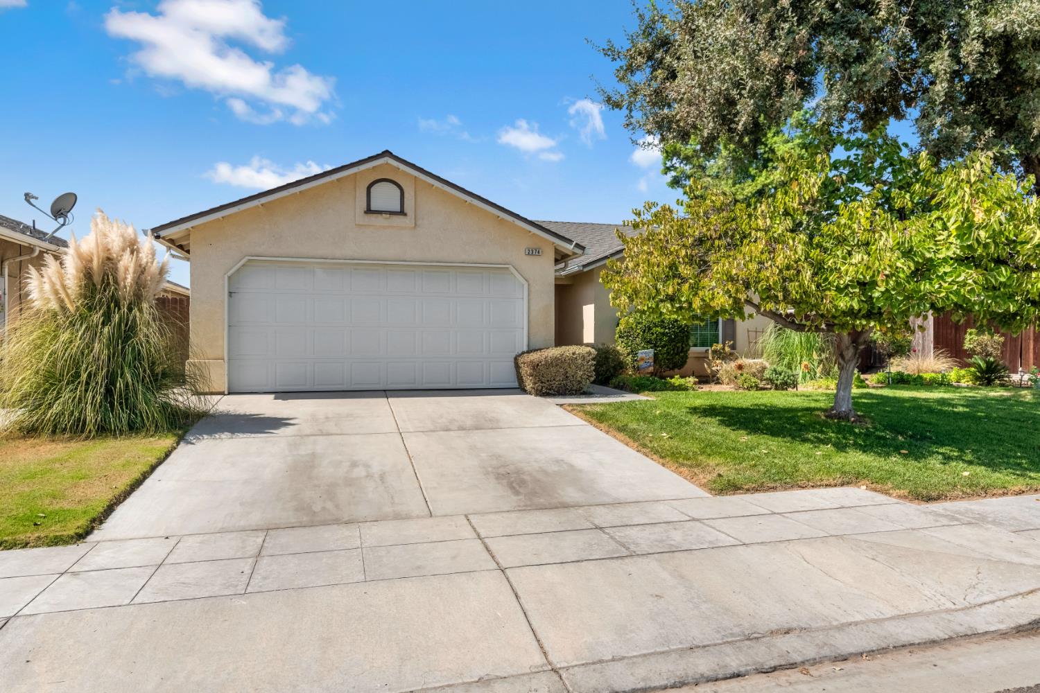 2374 S Sabre Ave, Fresno, CA 93727