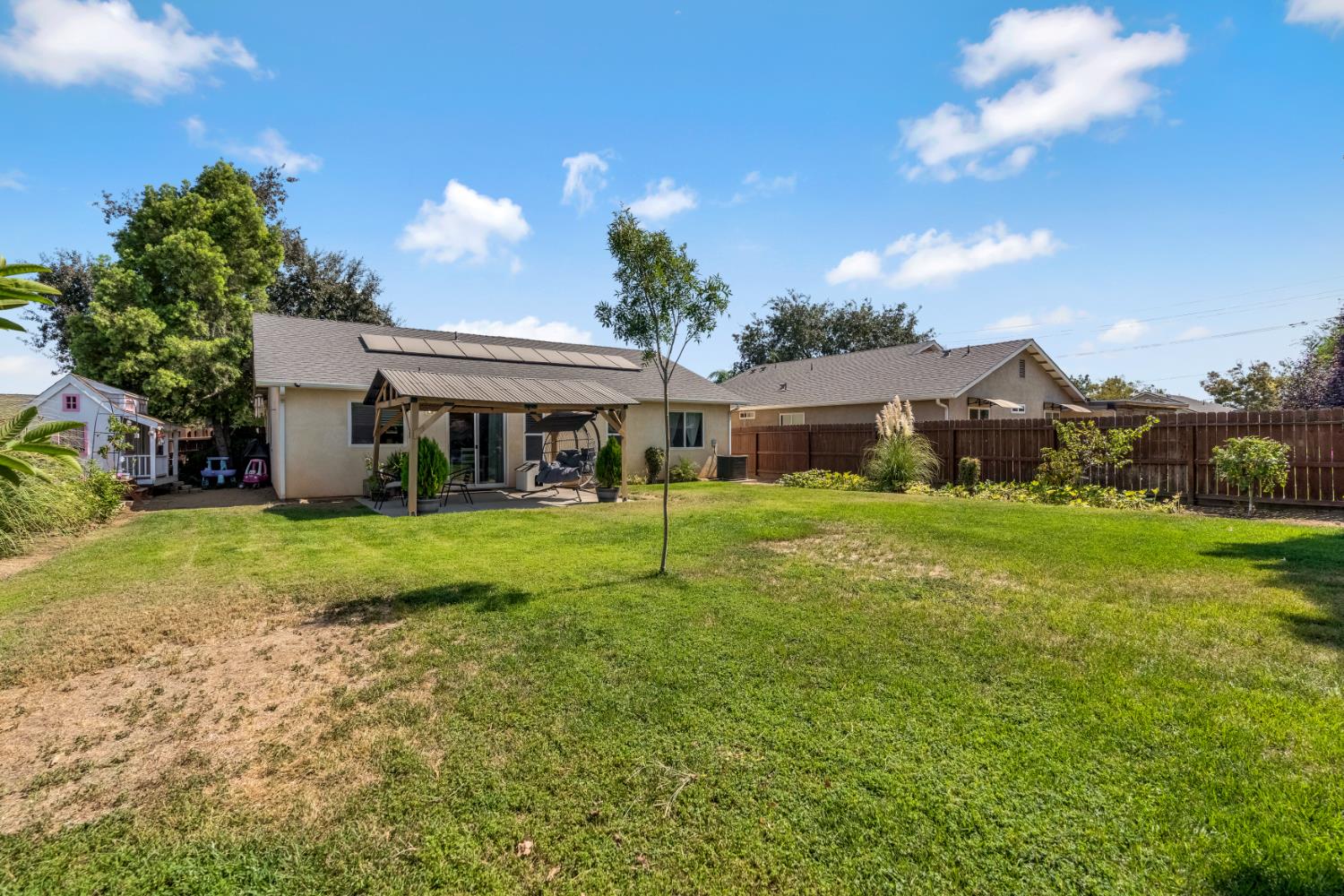2374 S Sabre Ave, Fresno, CA 93727