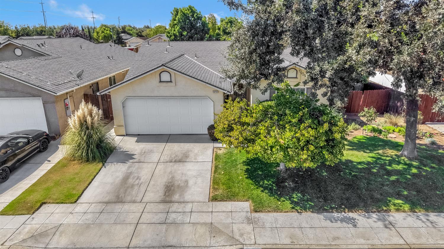 2374 S Sabre Ave, Fresno, CA 93727