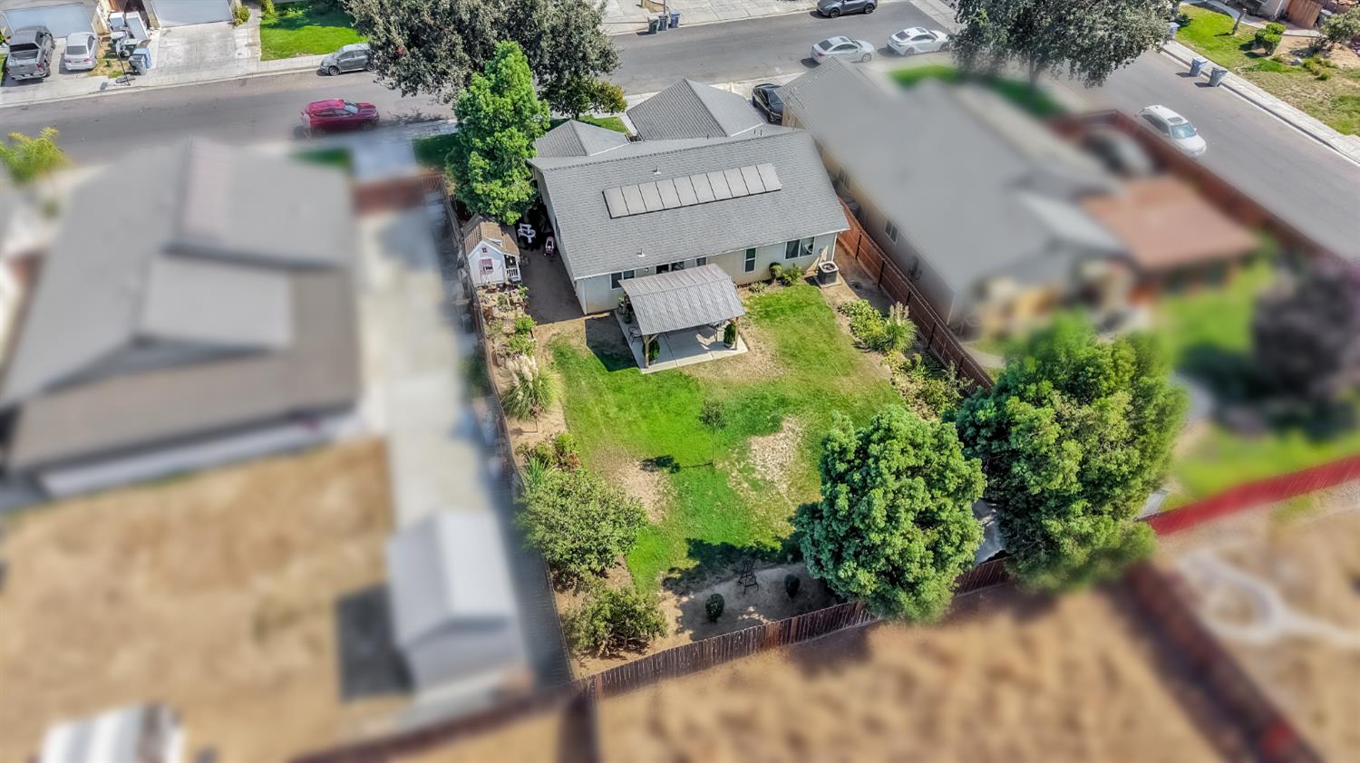 2374 S Sabre Ave, Fresno, CA 93727