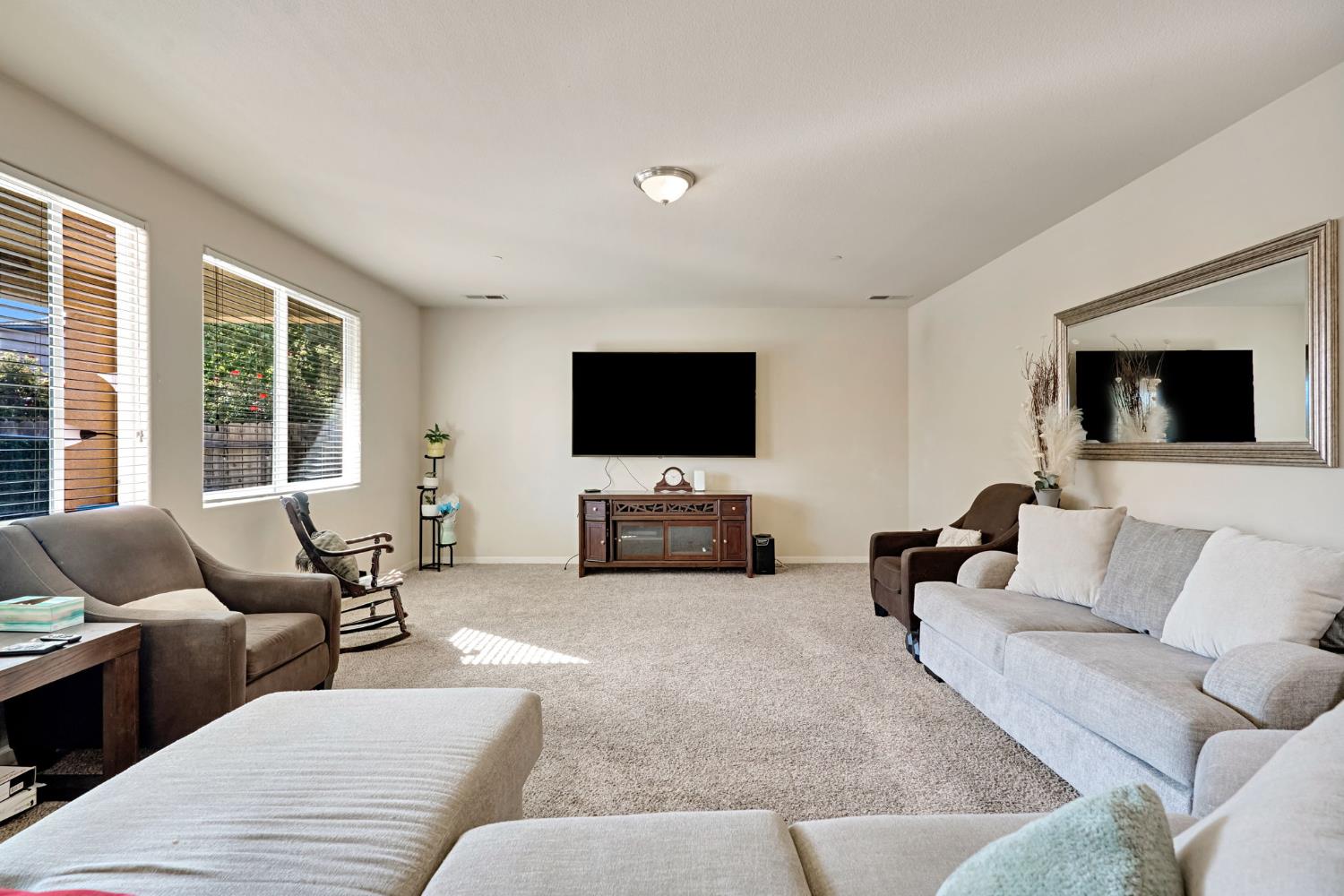 3507 Carmelita Ave, Clovis, CA 93619