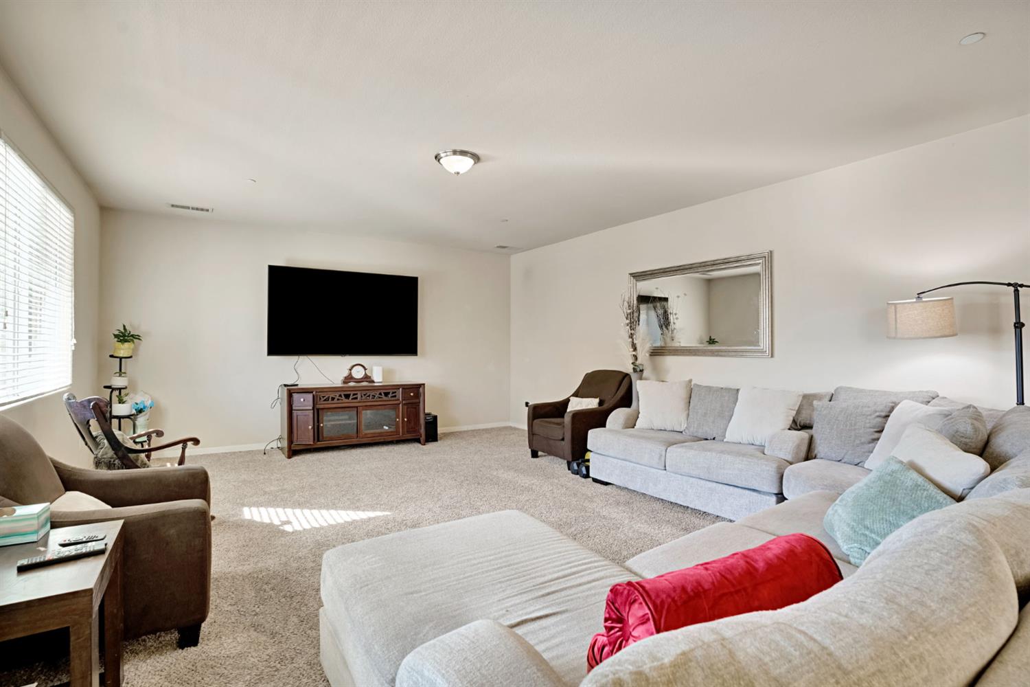 3507 Carmelita Ave, Clovis, CA 93619