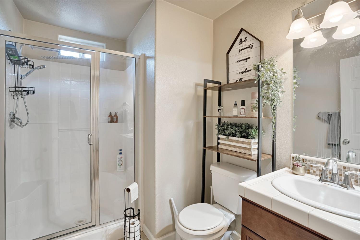3507 Carmelita Ave, Clovis, CA 93619