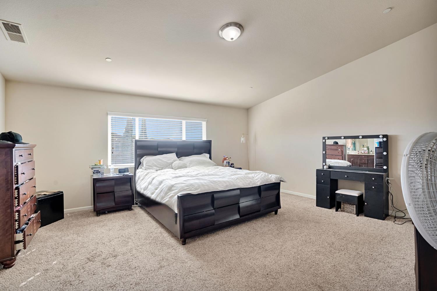 3507 Carmelita Ave, Clovis, CA 93619
