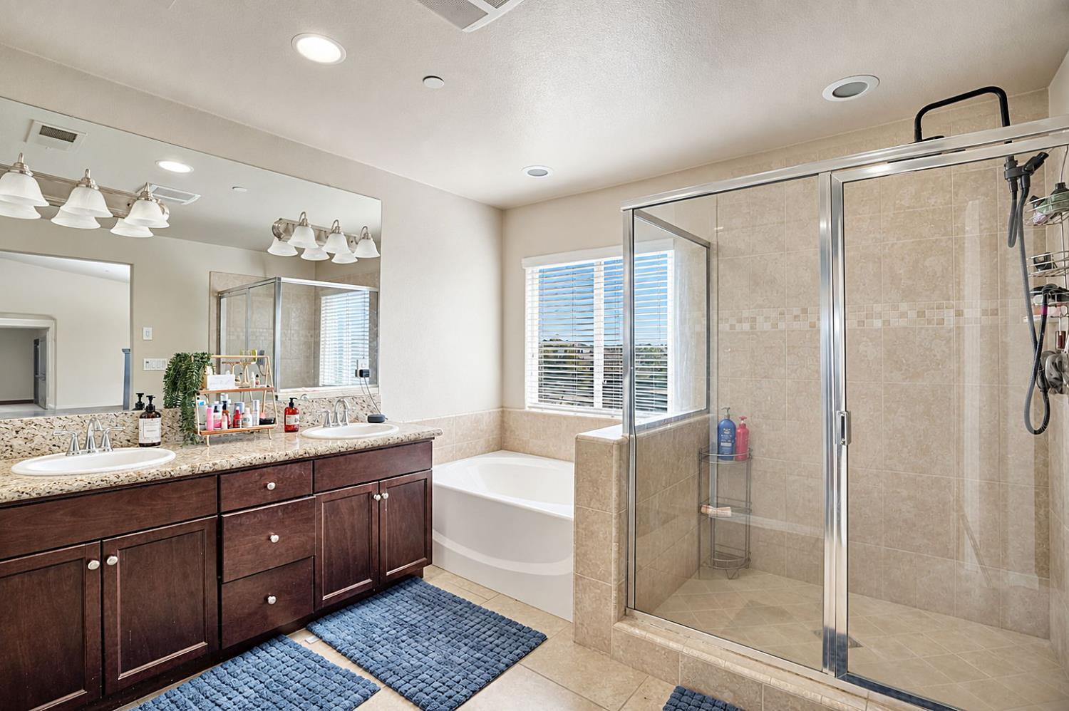 3507 Carmelita Ave, Clovis, CA 93619