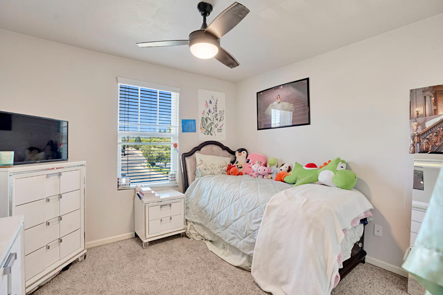 3507 Carmelita Ave, Clovis, CA 93619