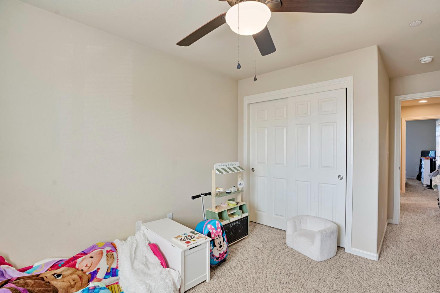 3507 Carmelita Ave, Clovis, CA 93619