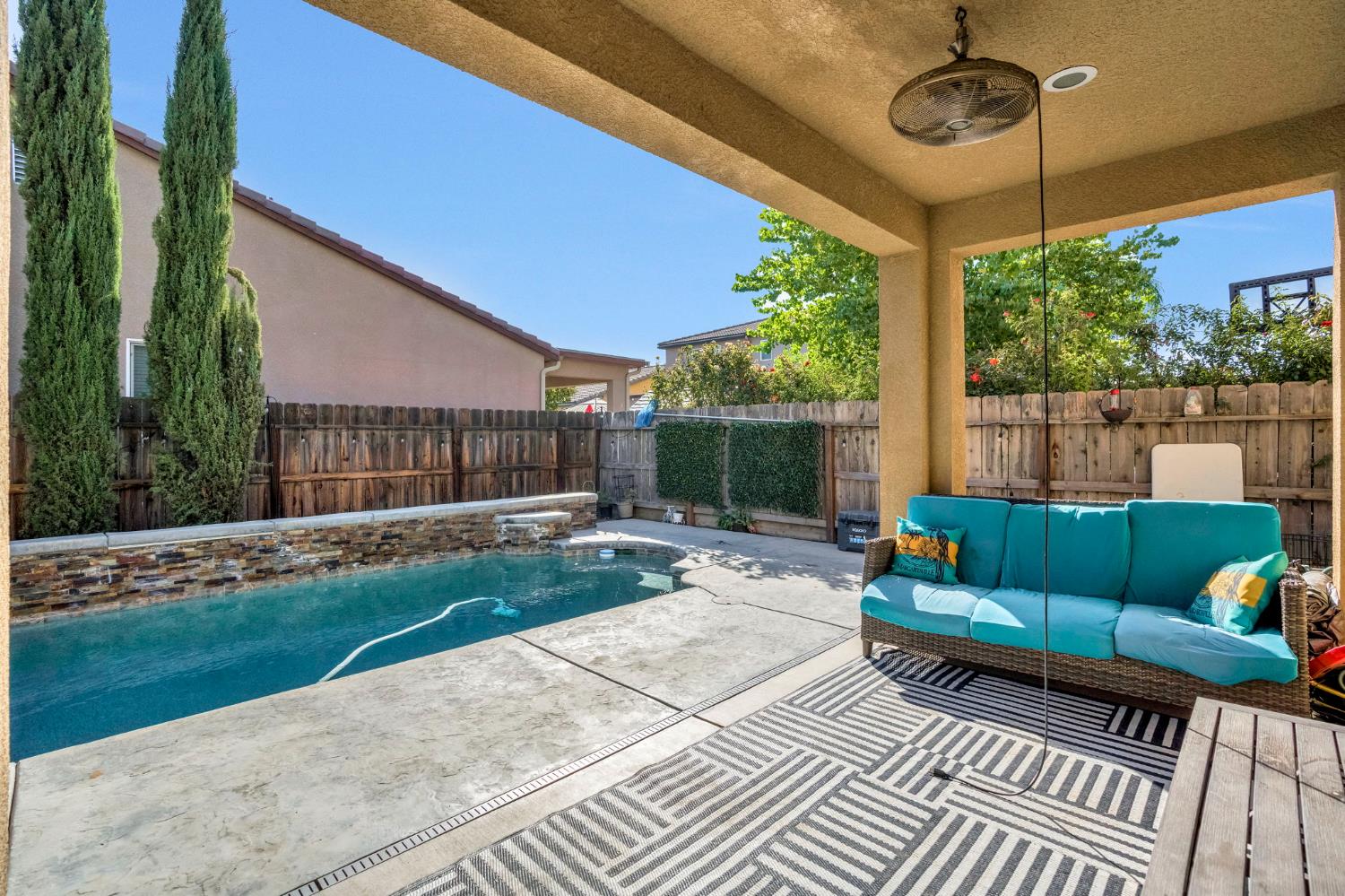 3507 Carmelita Ave, Clovis, CA 93619