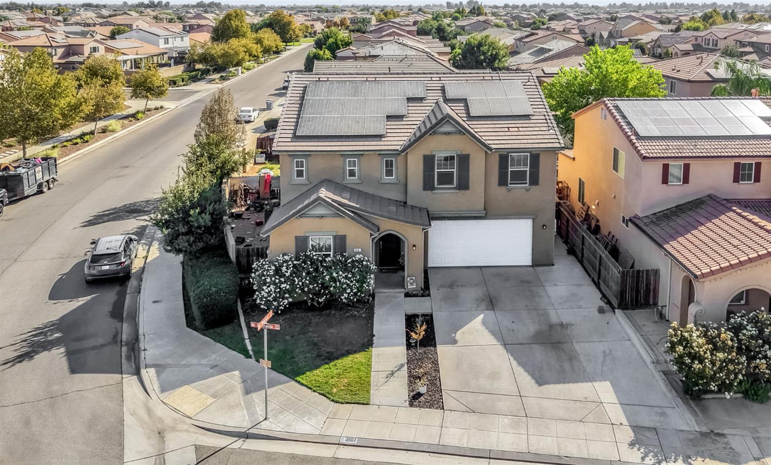 3507 Carmelita Ave, Clovis, CA 93619