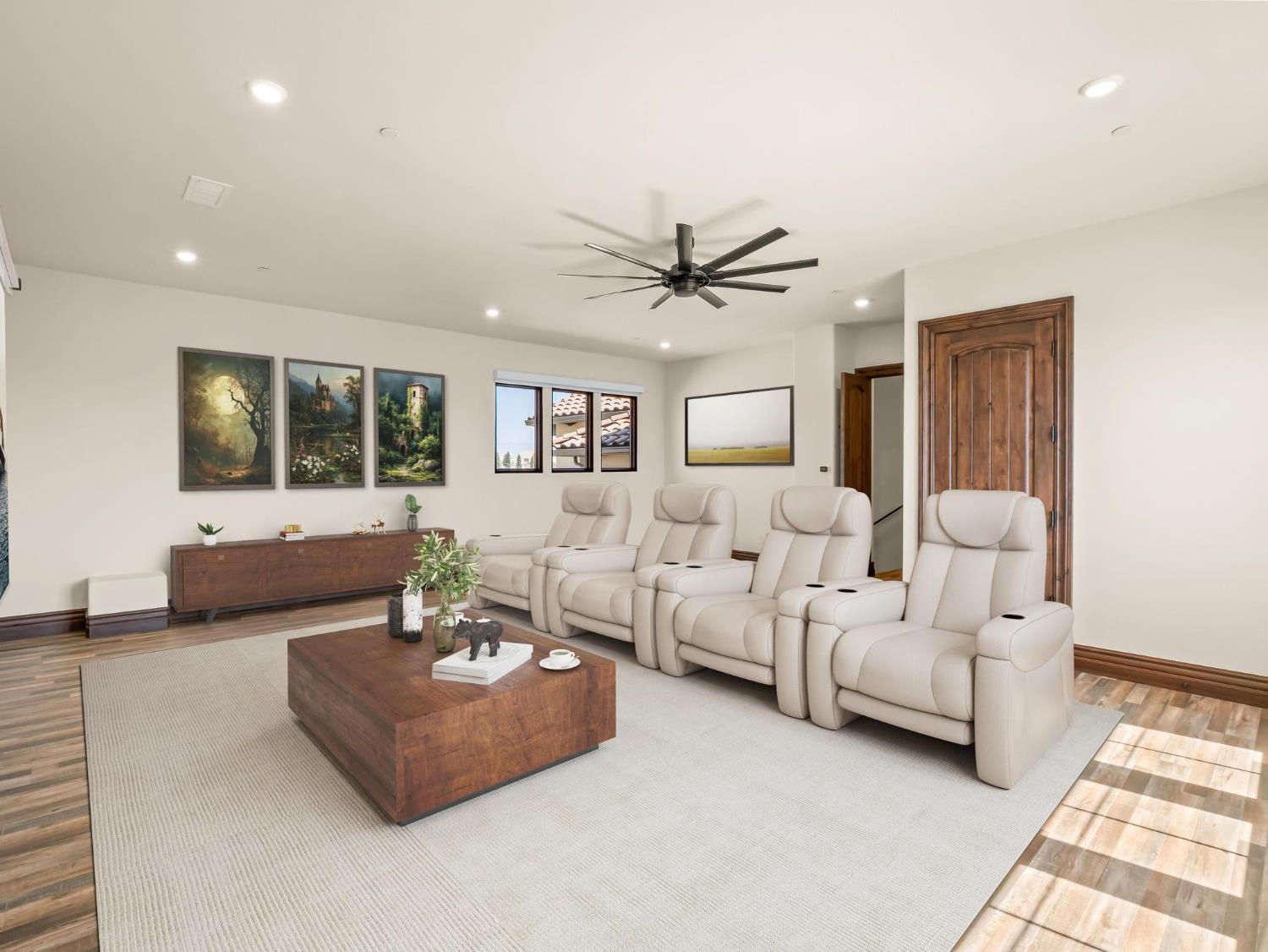 2230 E Spey Valley Dr, Fresno, CA 93730