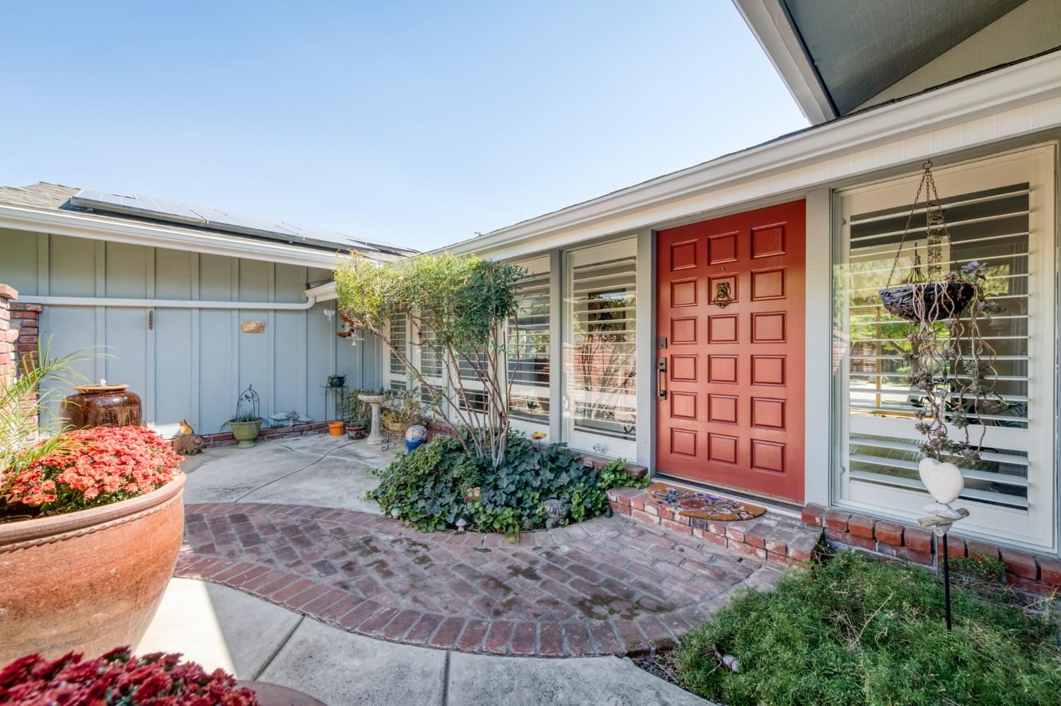 183 W Indianapolis Ave, Fresno, CA 93705